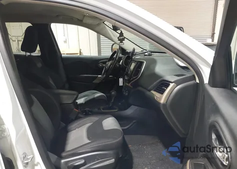 2018 Jeep Cherokee Latitude 4X4 from USA, damaged, VIN 1C4PJMCX7JD500727